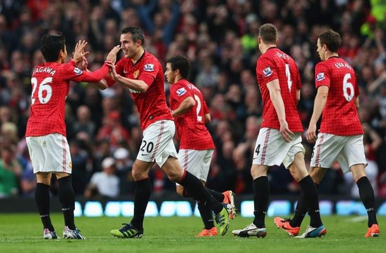 他在两支球 他在两支球